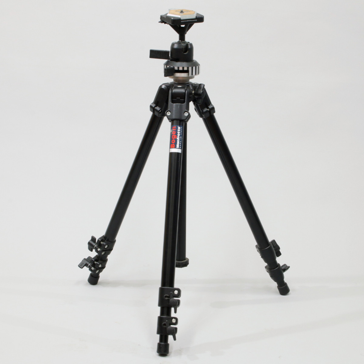 Bogen 3211 Tripod with 3055 Tripod Head