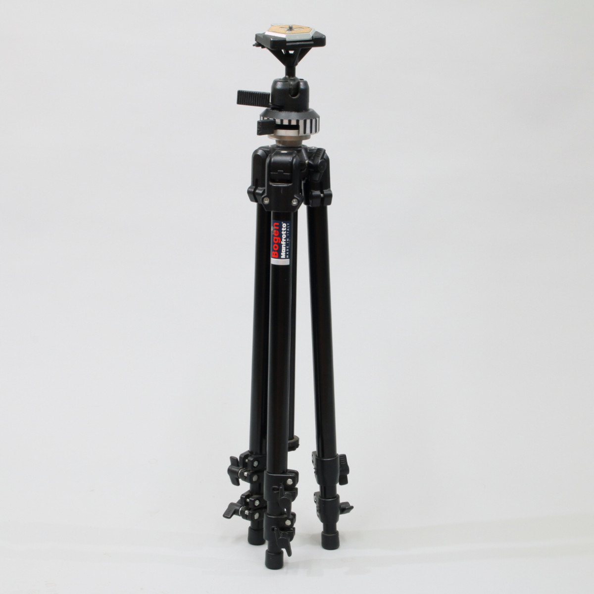 Bogen 3211 Tripod with 3055 Tripod Head