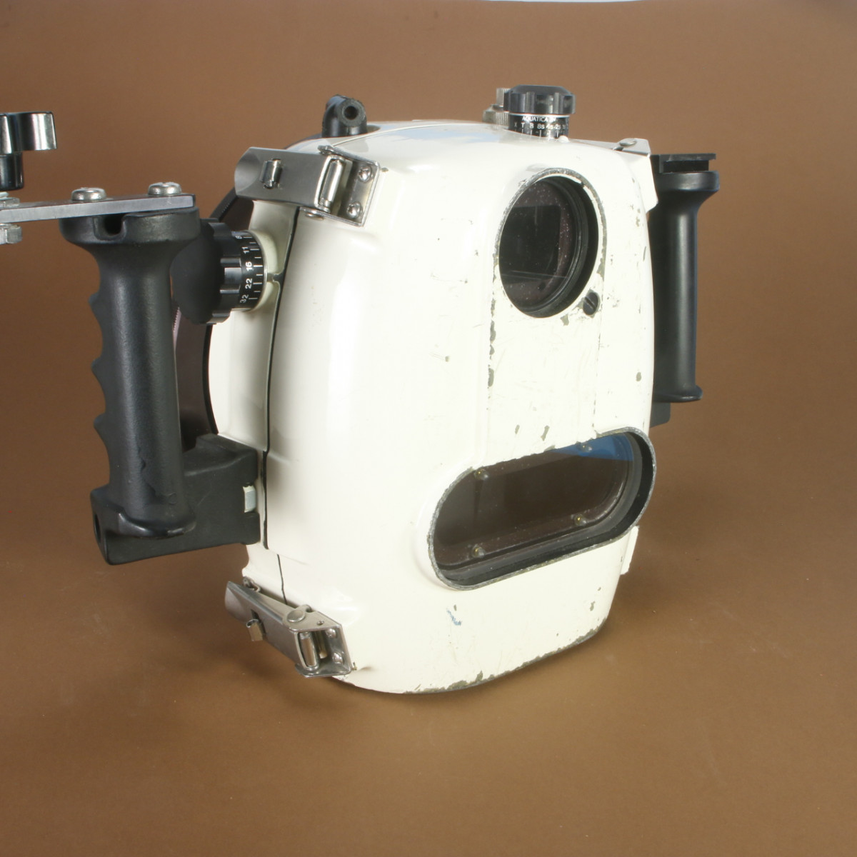Aquatica 3N Underwater Housing for Nikon F3