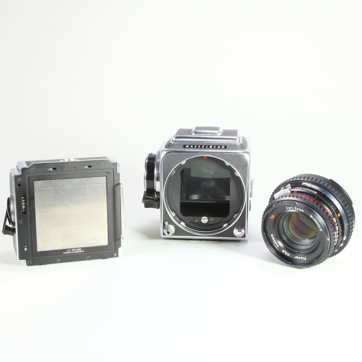 Hasselblad 500C/M・Planar 80mm f/2.8 HAS-RH1274257_002_1800x1800.