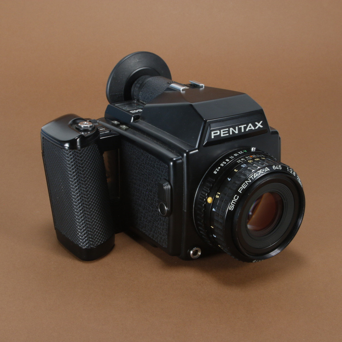 Pentax 645 Camera with Pentax 75mm f2.8 lens | Blue Moon Camera