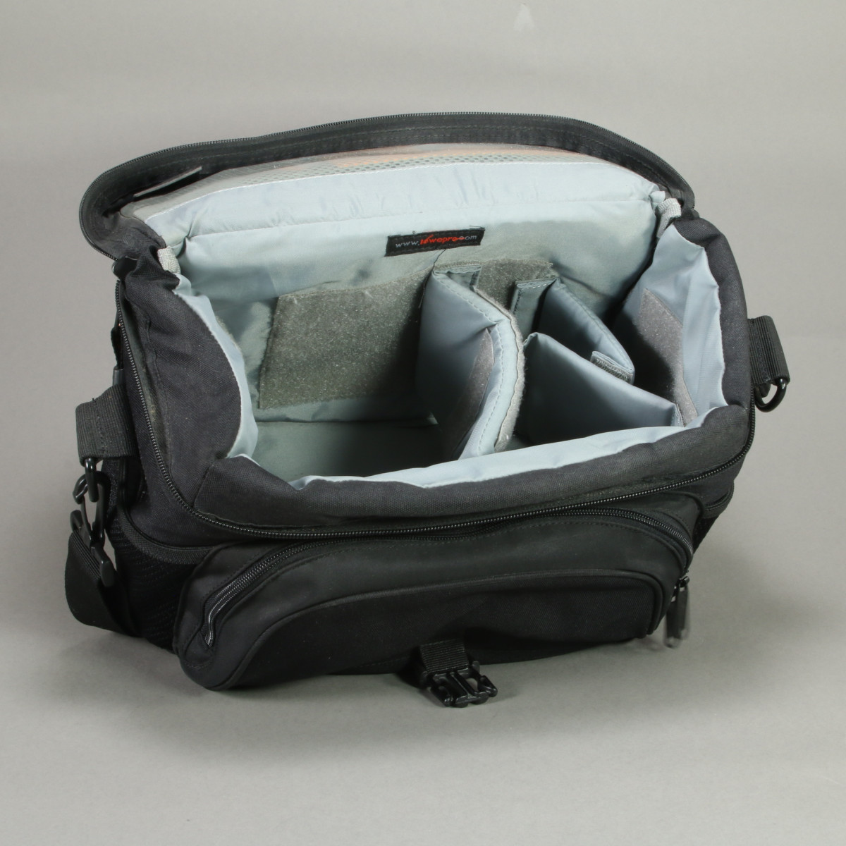 Lowepro Nova 4 AW Camera Shoulder Bag