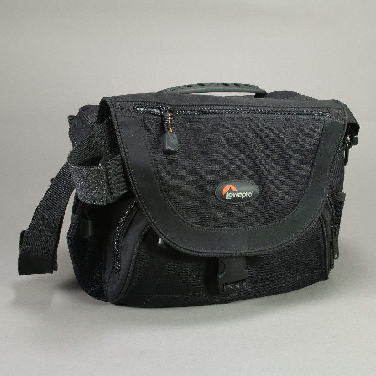 Lowepro Nova 4 AW Camera Shoulder Bag