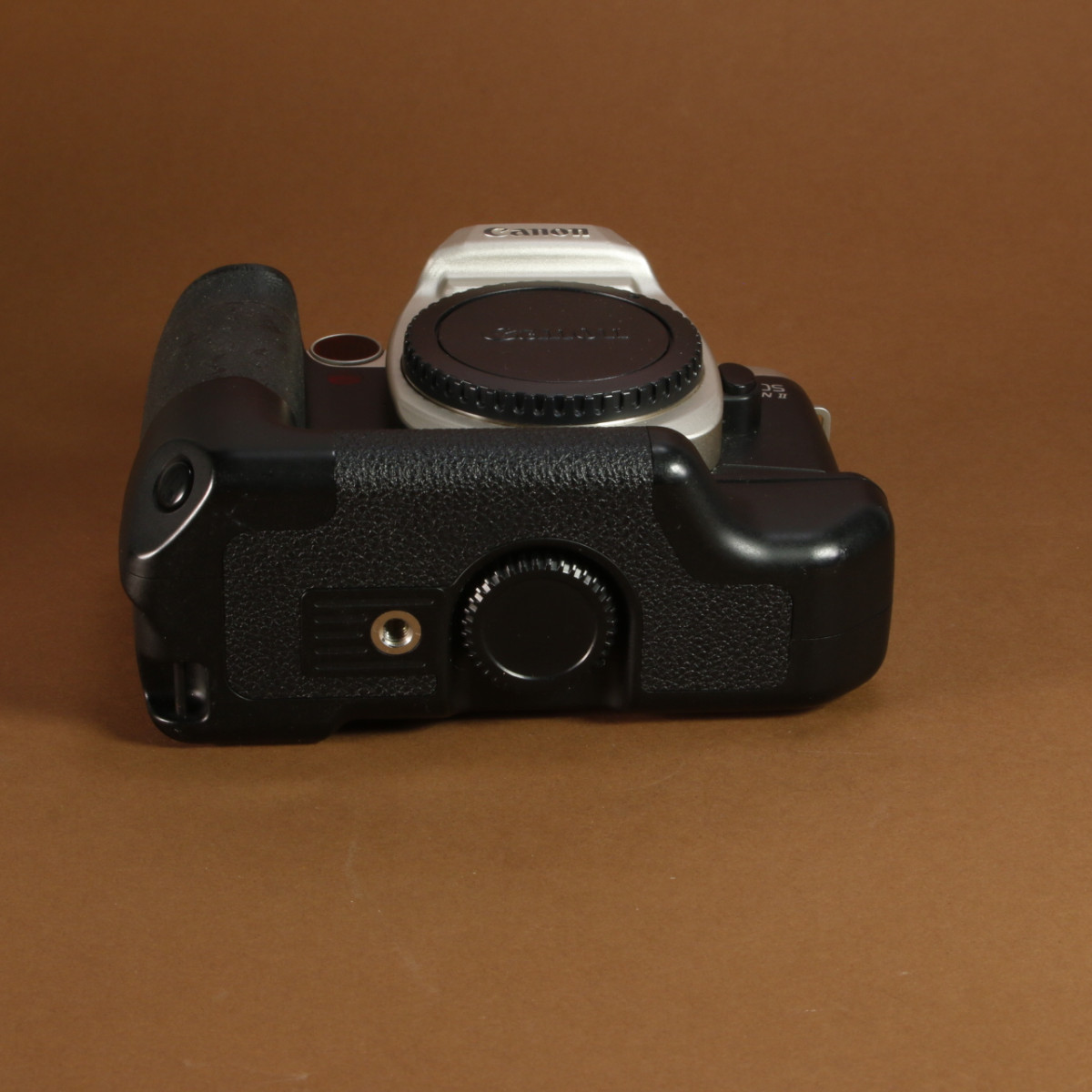 Canon EOS Elan II Camera with Battery Pack BP-50