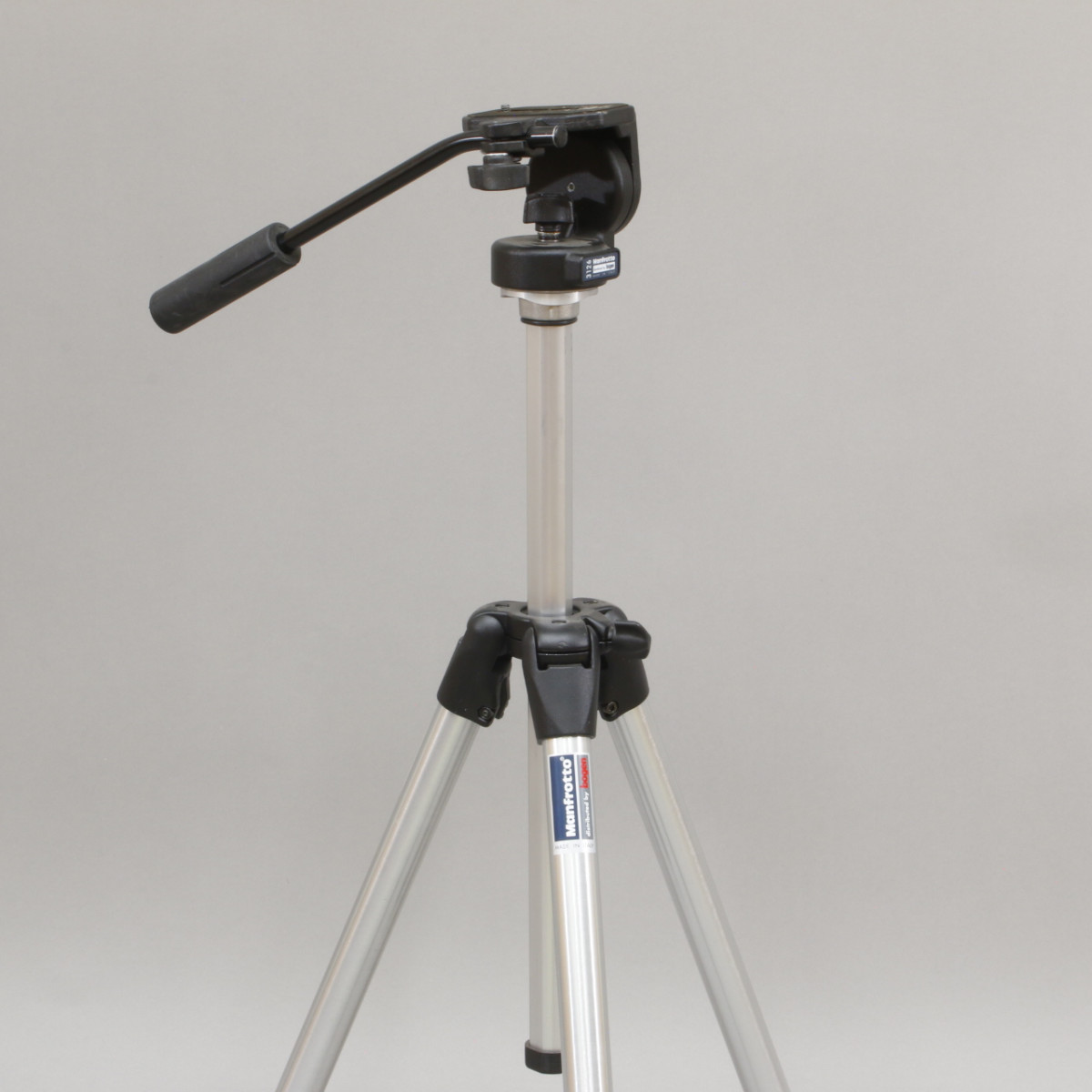 Manfrotto 3011N Tripod with Manfrotto 3126 Fluid Head