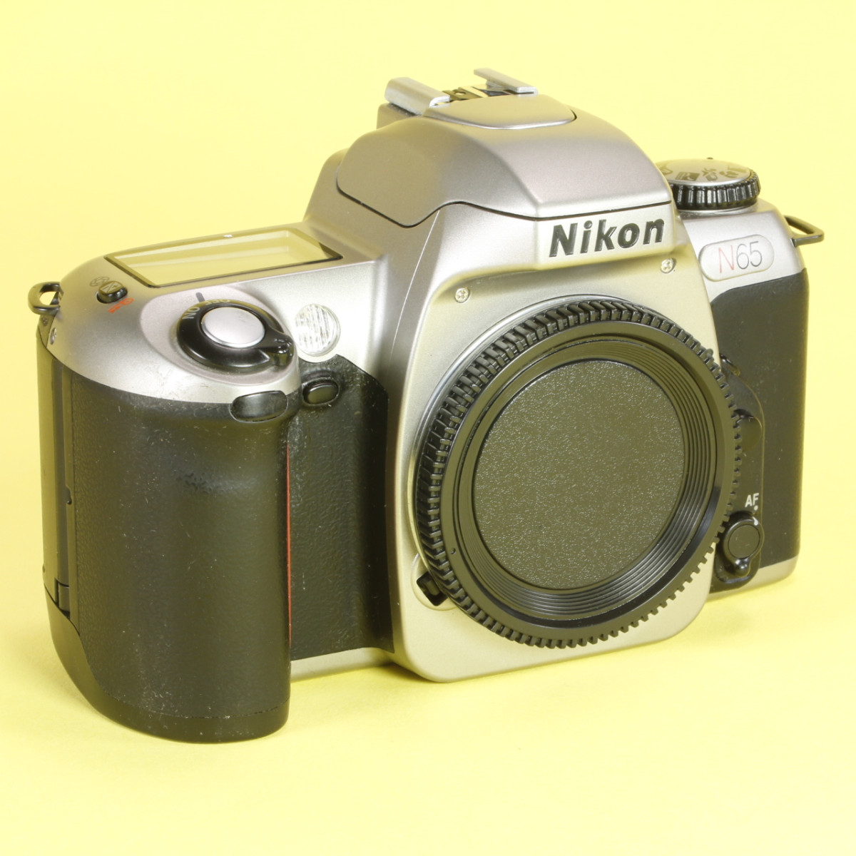 Nikon N65 Camera