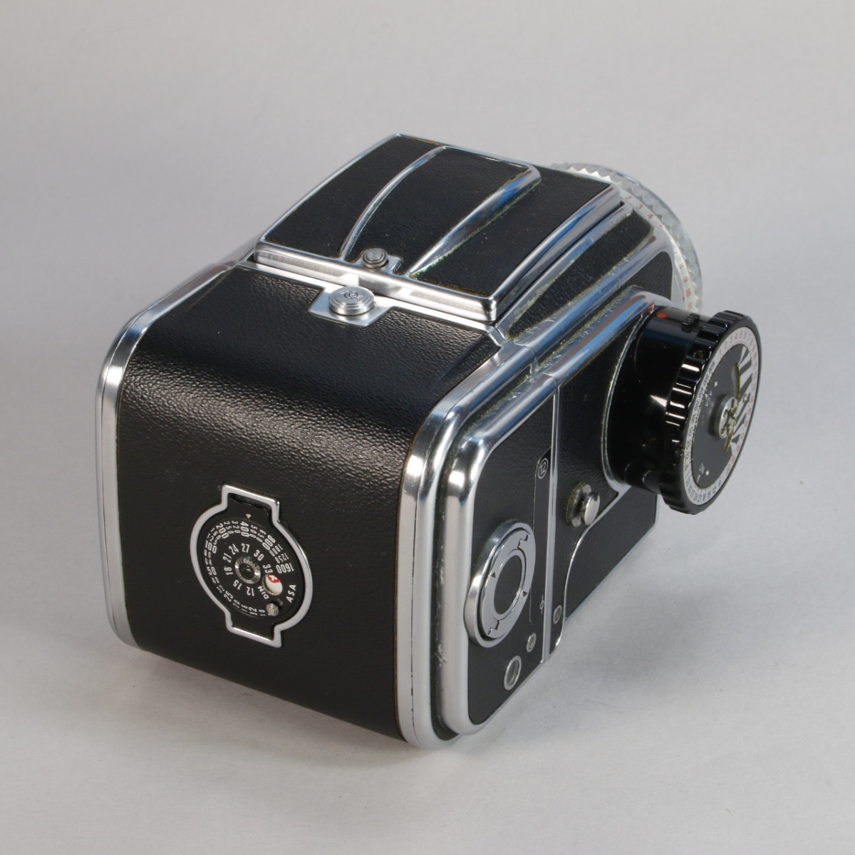 Hasselblad 500C Camera with Carl Zeiss 80mm f2.8 C Lens and 12 Back