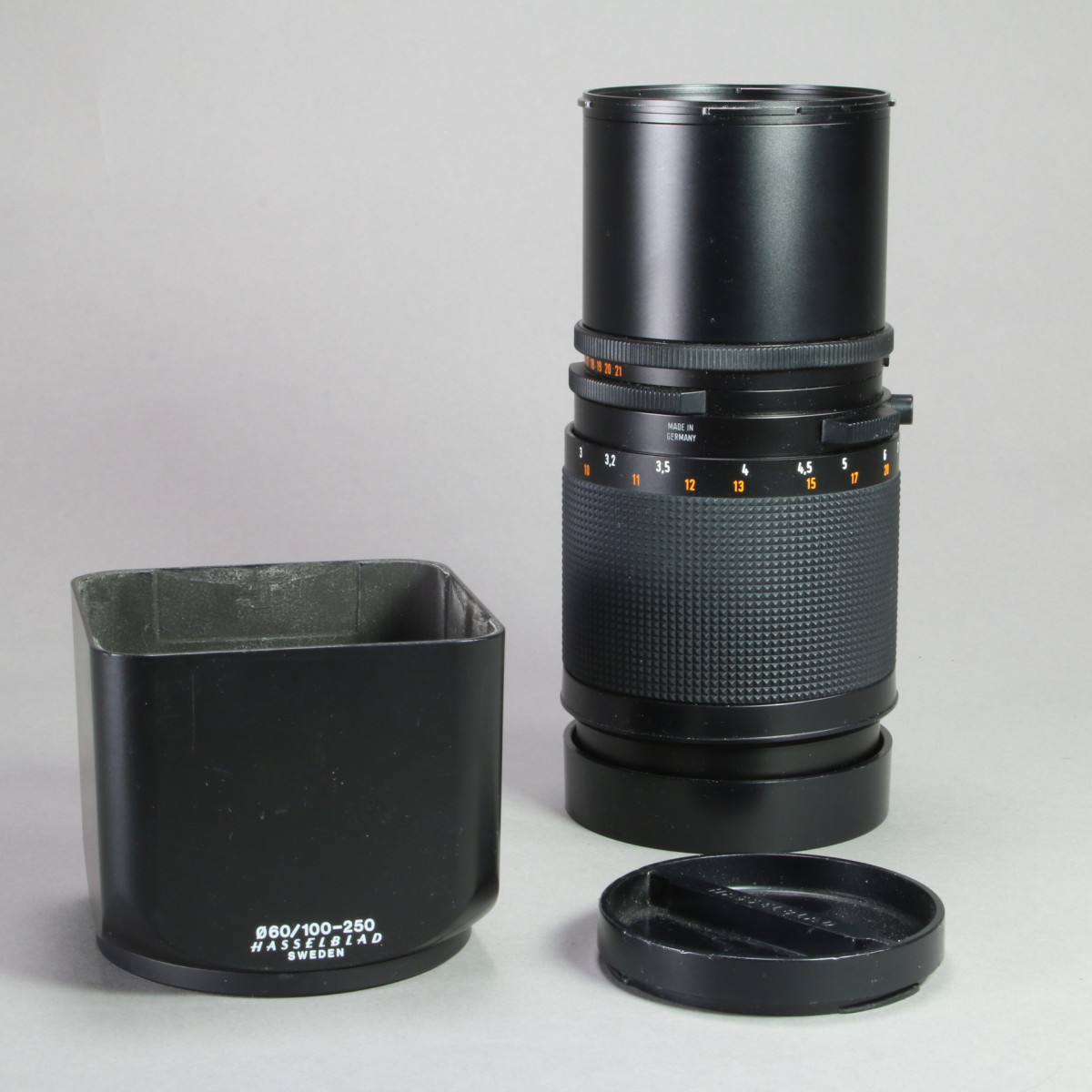 Carl Zeiss 250mm f5.6 Sonnar T* CF Lens for Hasselblad V