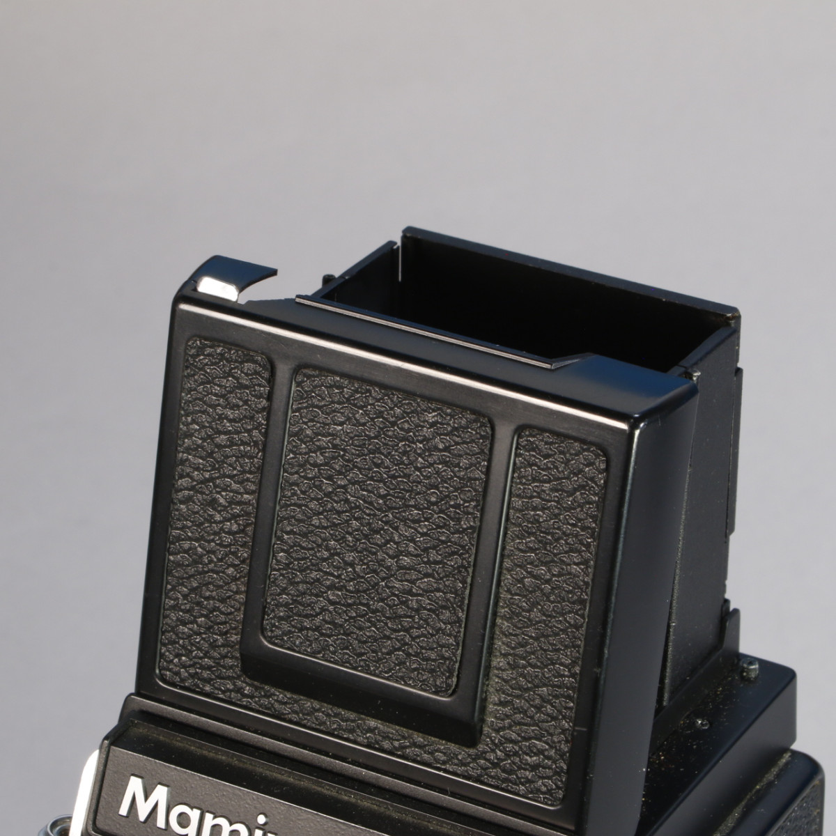 Mamiya C220 Professional F Camera with Mamiya-Sekor 80mm f2