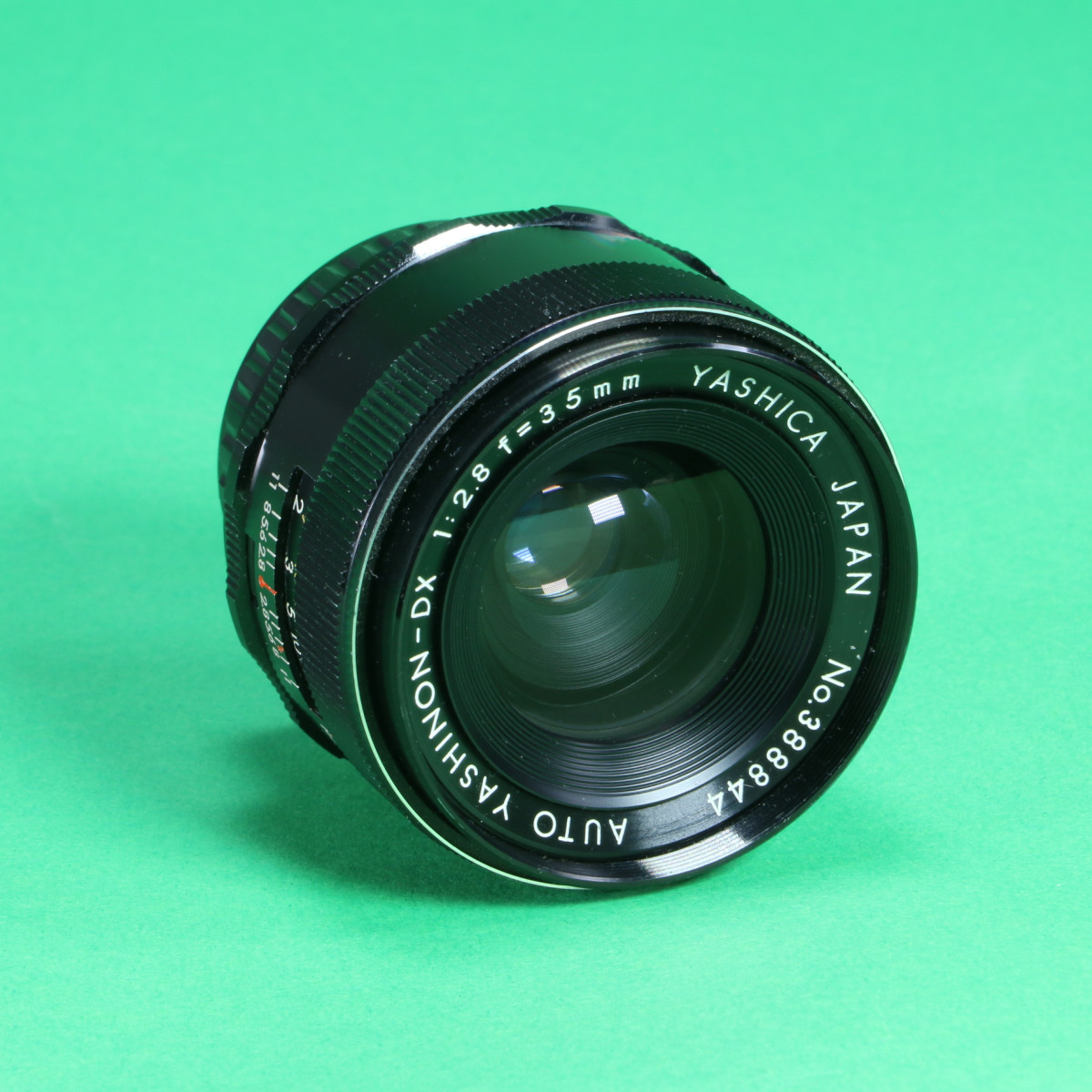 Yashica 35mm f2.8 Auto Yashinon-DX Lens for M42
