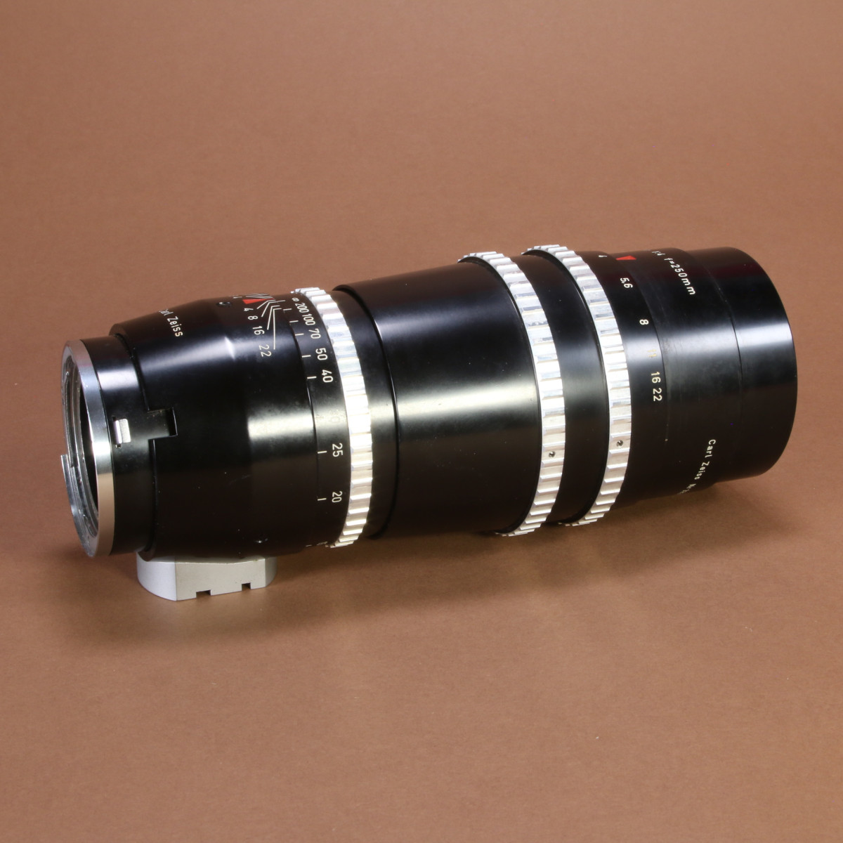 良品 Carl Zeiss Sonnar 250mm f4 Contarex用 Used Carl Zeiss 250mm f4 Sonnar Lens for Contarex | Blue