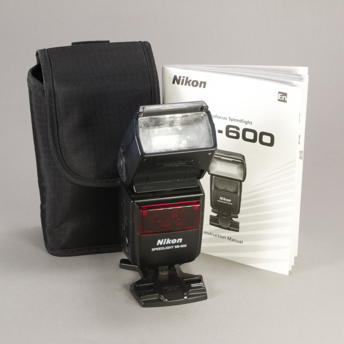 Nikon Speedlight SB-600 Flash | Blue Moon Camera Nikon Speedlight SB-600 Flash | Blue Moon Camera
