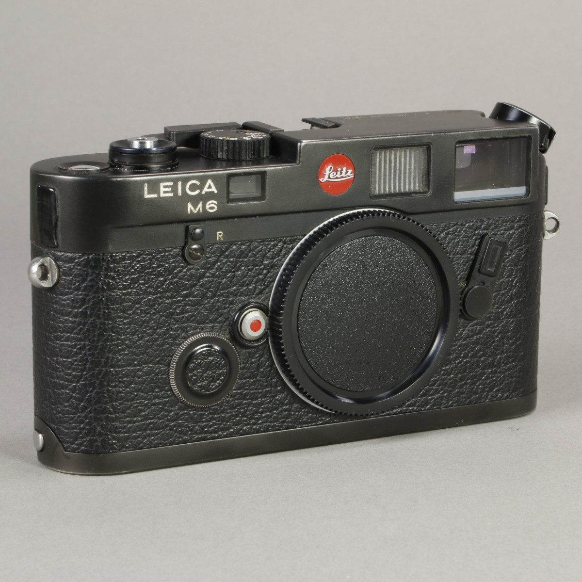 Leica M6 Classic Camera - Black Chrome