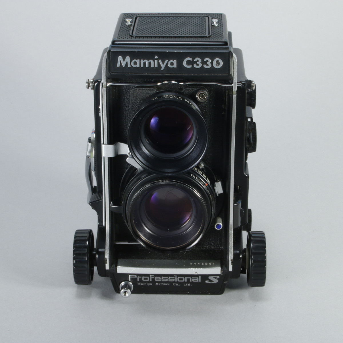 Mamiya C330 Pro S Camera with Mamiya 80mm f2.8 Blue Dot Lens