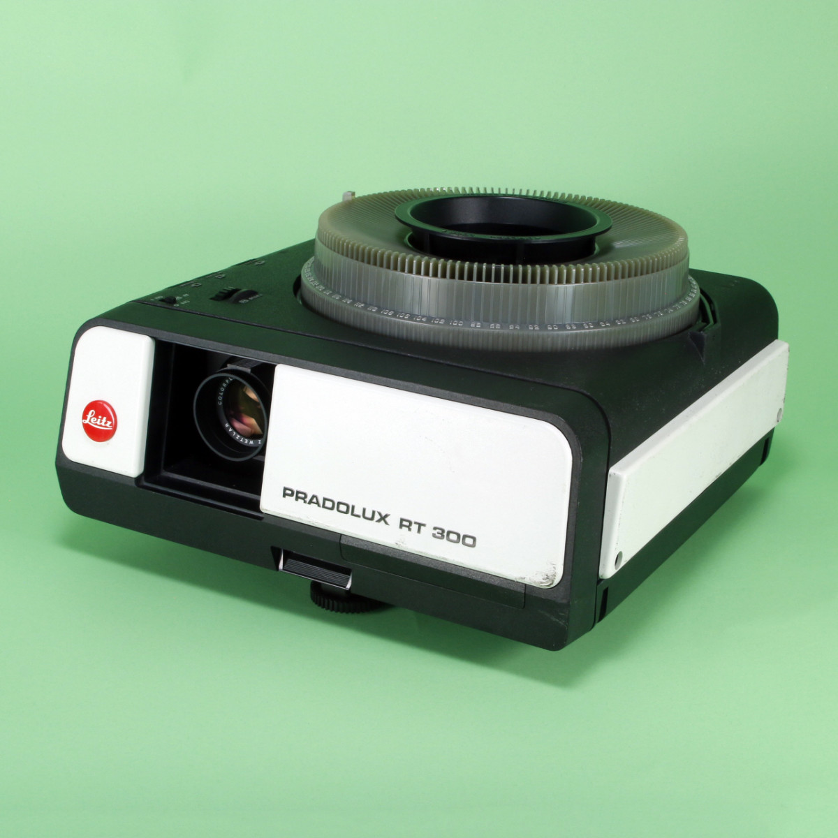 Leitz Pradolux RT-300 Projector