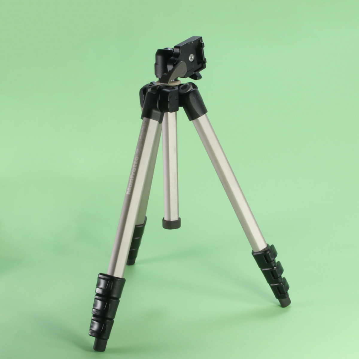 Manfrotto 390 Tripod
