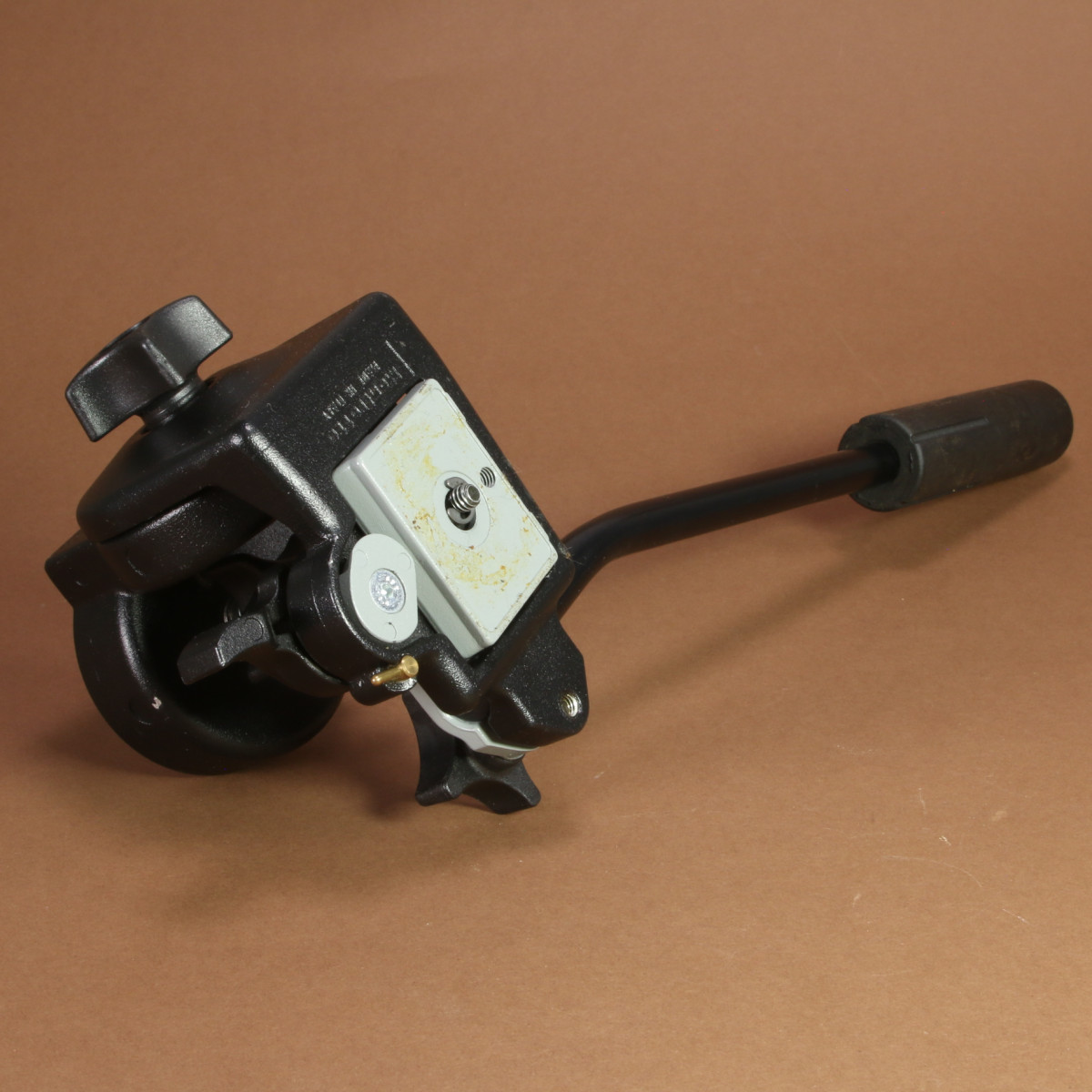 Bogen 3130 Micro Fluid Tripod Head