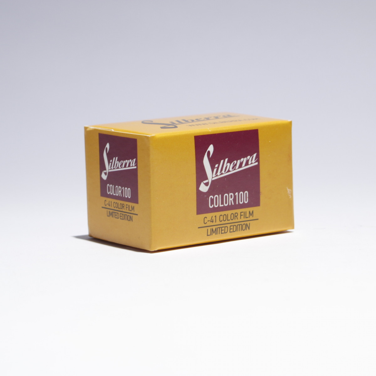 フィルムカメラ Silberra 100 LIMITED FILM!!!! SILBERRA（シルベラ） COLOR100」は期限切れの詰め替え？発色は