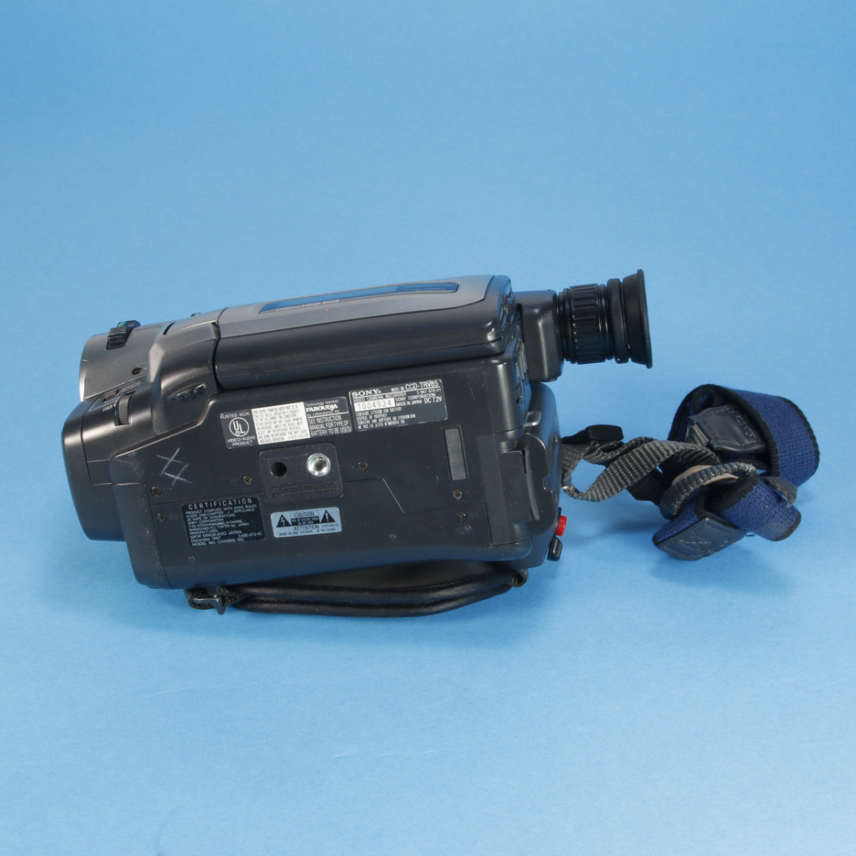 SONY Handycam CCD-TRV85 Video8/Hi8　ジャンク Amazon.com : Sony CCD-TRV85 Hi8 8mm Hi-Fi Stereo Video