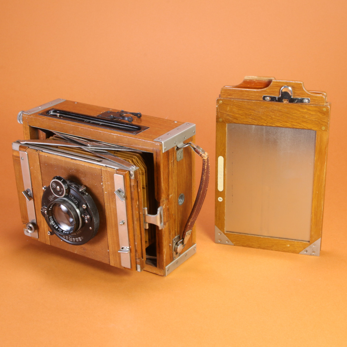 Contessa Deckrullo-Nettel Tropical Camera - 9x12cm