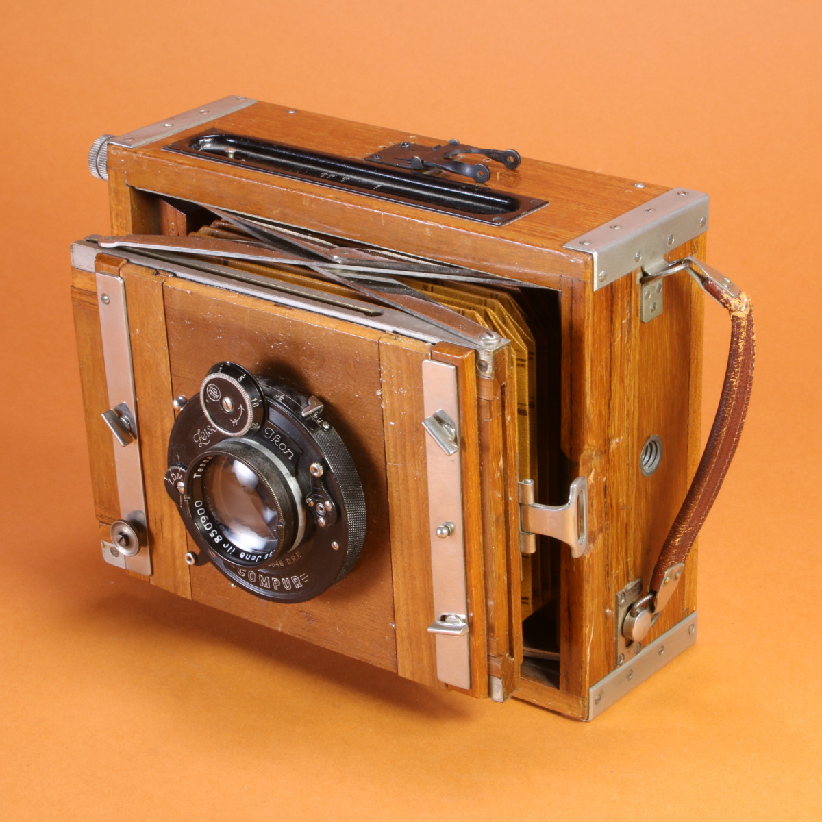 Contessa Deckrullo-Nettel Tropical Camera - 9x12cm