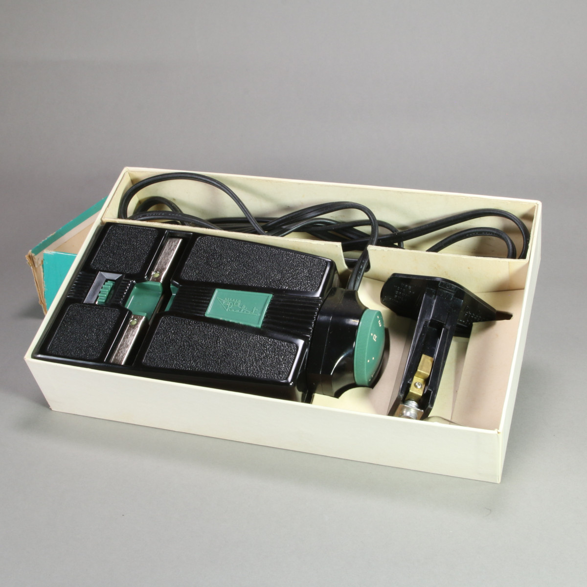 Realist Electric Stereo Viewer Model 2062 (Green Button)