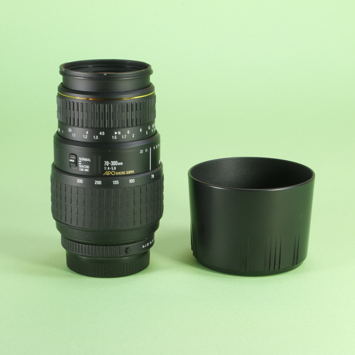 Sigma 70-300mm f4-5.6 APO Macro Super Pentax PK-A Lens