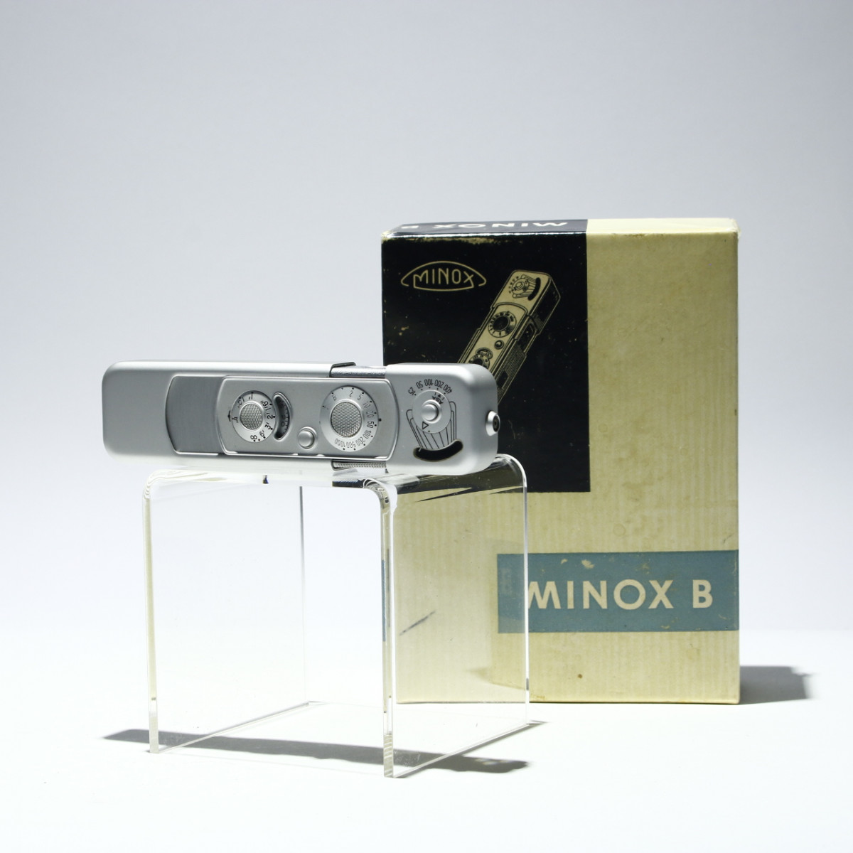 Minox B