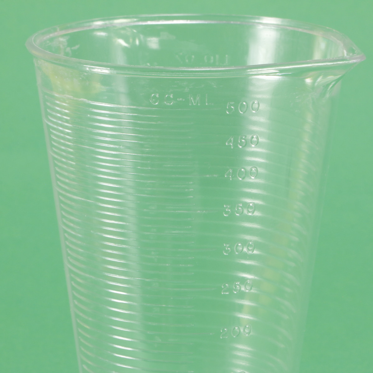 Yankee Graduated Cylinder - 500ml / 16 Liquid Ounce