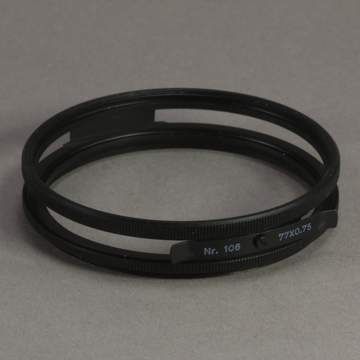 Heliopan Nr. 106 Rotating Filter Holder - 77mm