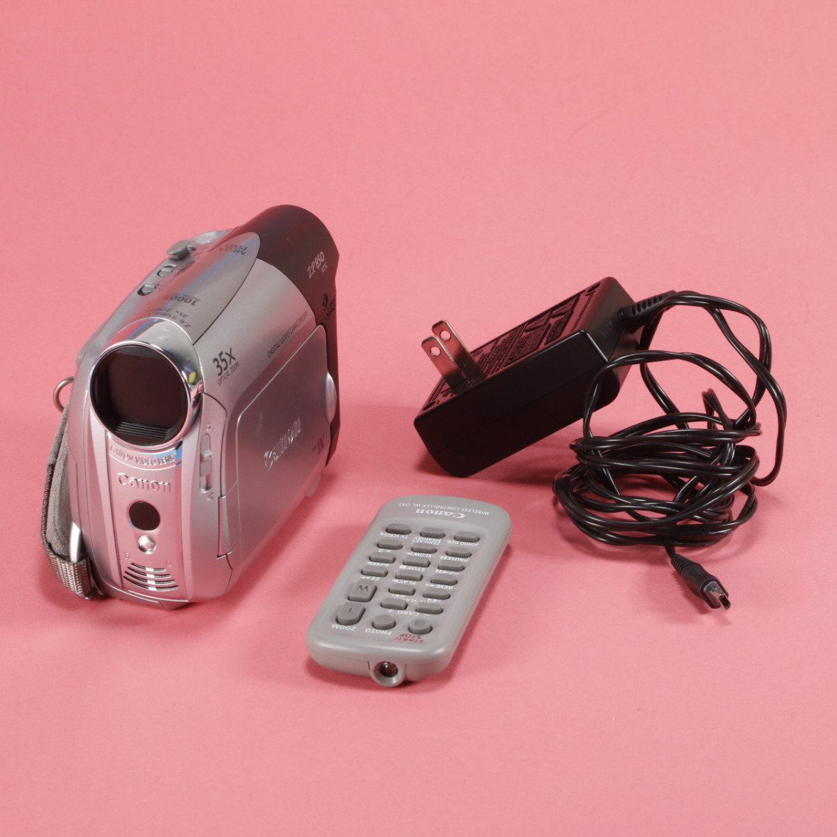 Canon ZR850 NTSC MiniDV Digital Video Camcorder