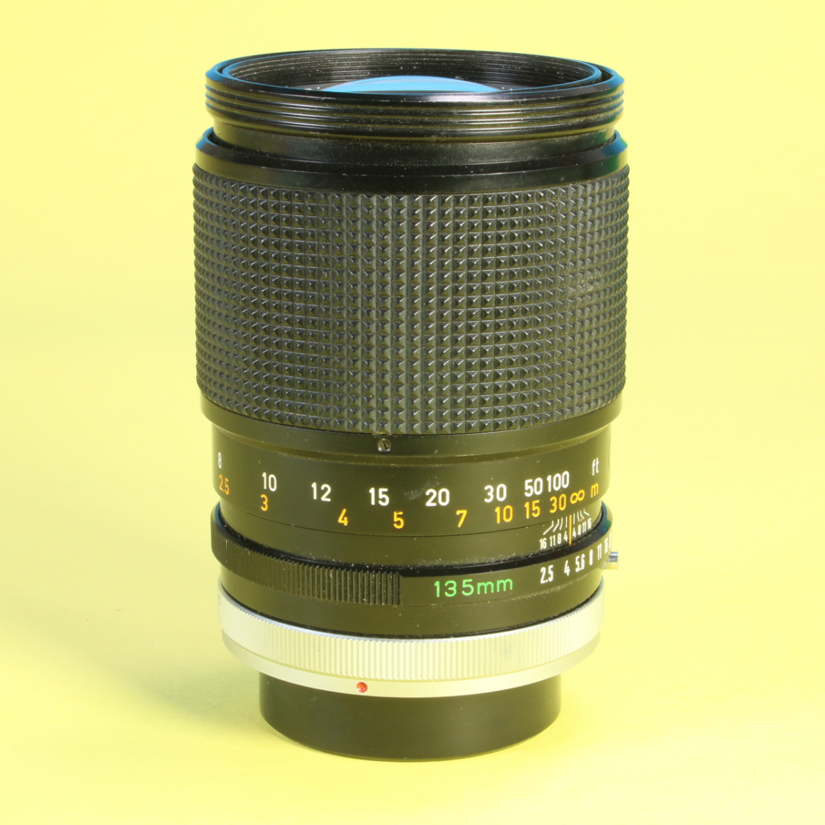 Canon 135mm f2.5 SC Lens for FD | Blue Moon Camera