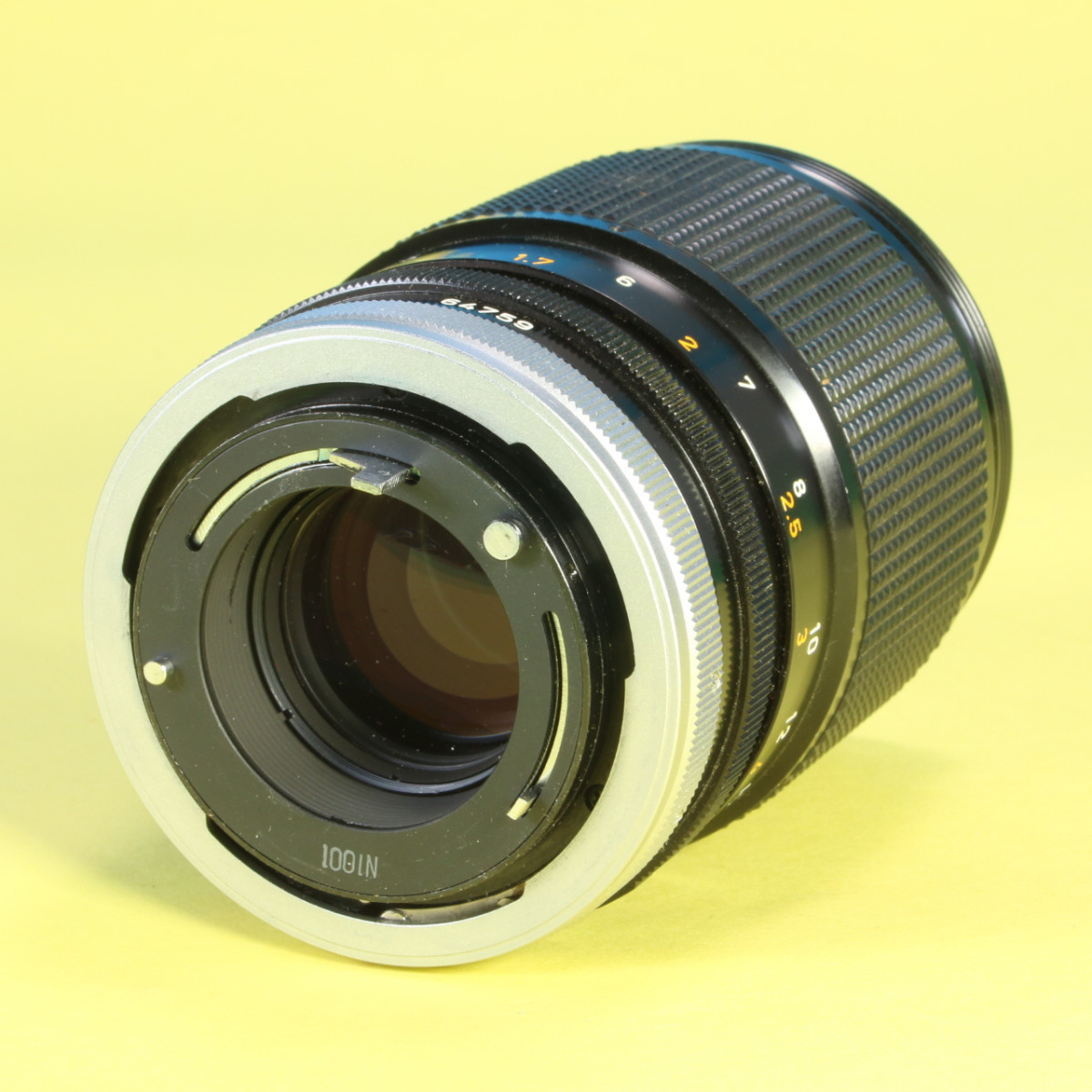 Canon 135mm f2.5 SC Lens for FD | Blue Moon Camera