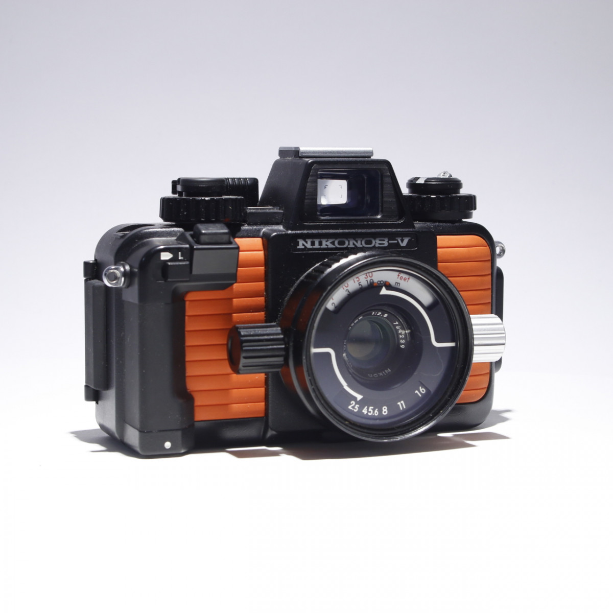 Shop : Buy Nikonos V Underwater Camera With Nikon 35mm F2 5