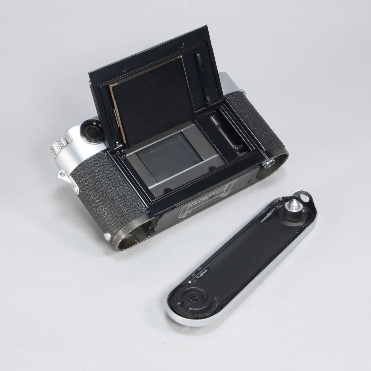 Leica M3 Dual Stroke "One Corner" Camera - #700114