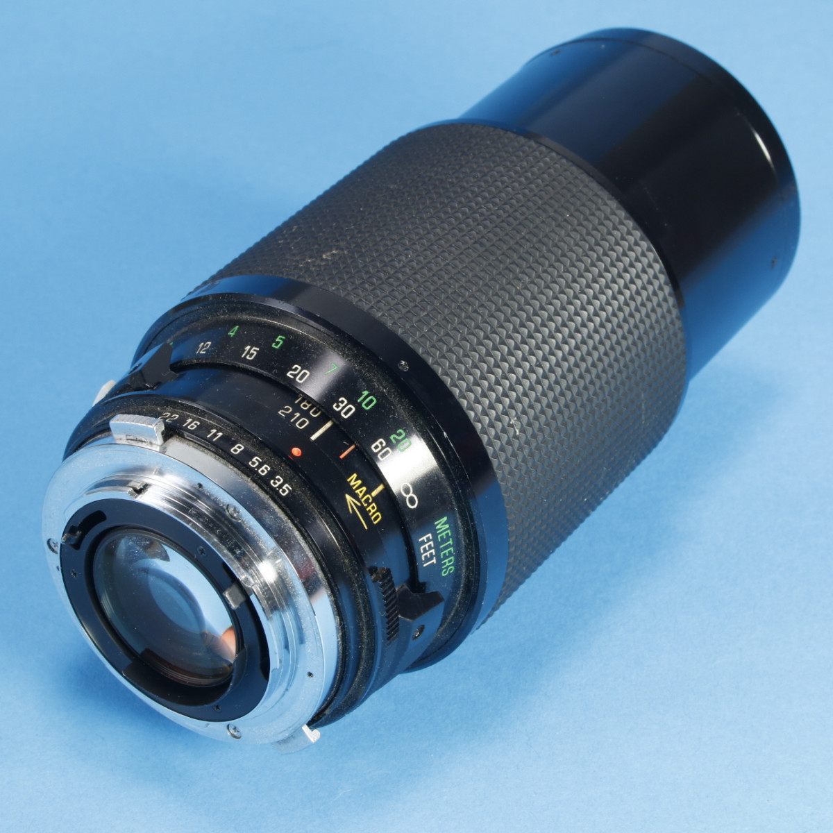 Vivitar 70-210mm f3.5 Series 1 VMC Macro Zoom Lens for Olympus OM