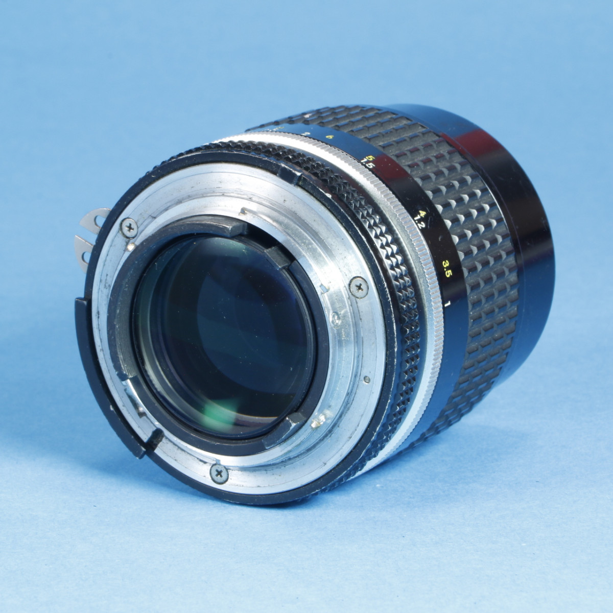 Nikon 105mm f2.5 Nikkor AIS Lens