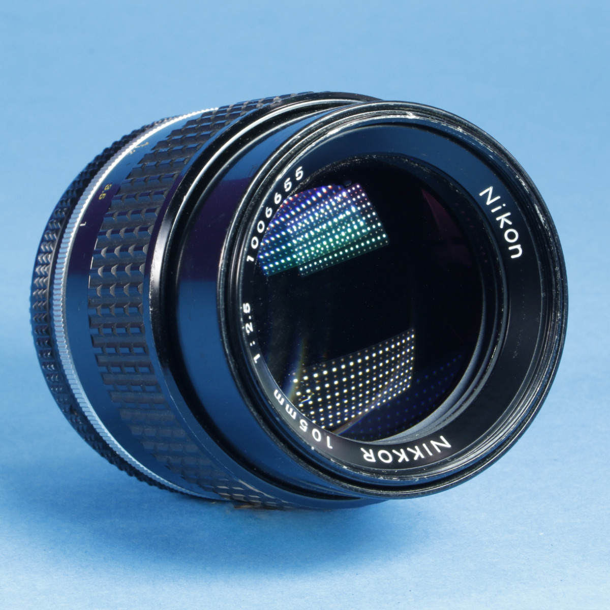 Nikon 105mm f2.5 Nikkor AIS Lens