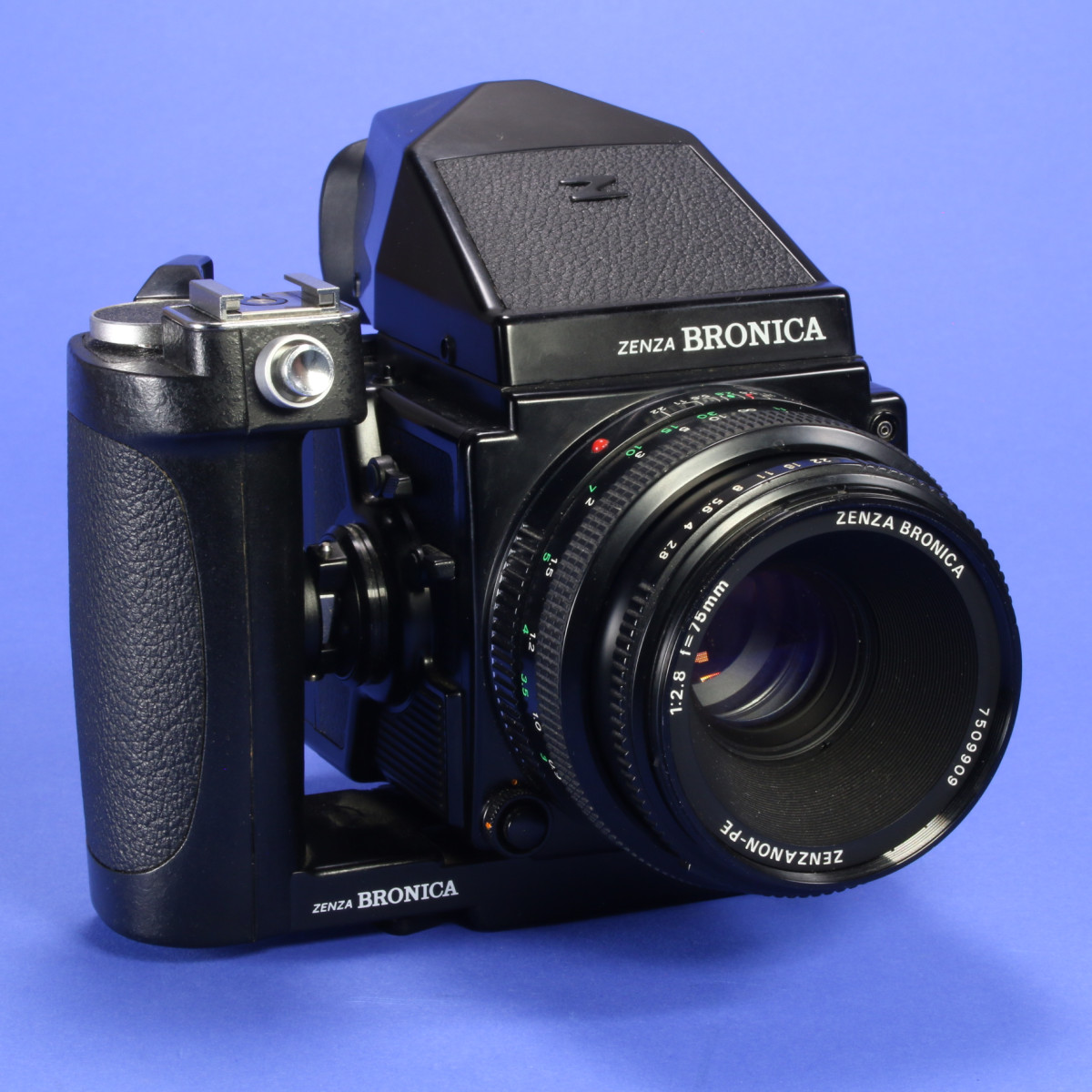 フィルムカメラ ZENZA BRONICA ETR S ZENZANON 75mm F2.8 Zenzanon 75mm f2.8 MC – MY CAMERA CABINET