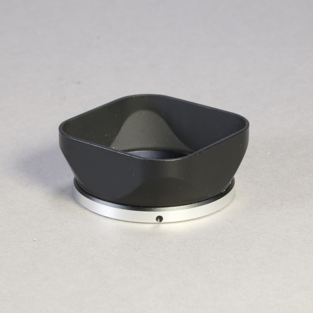 TLR Lens Hood - Bay I