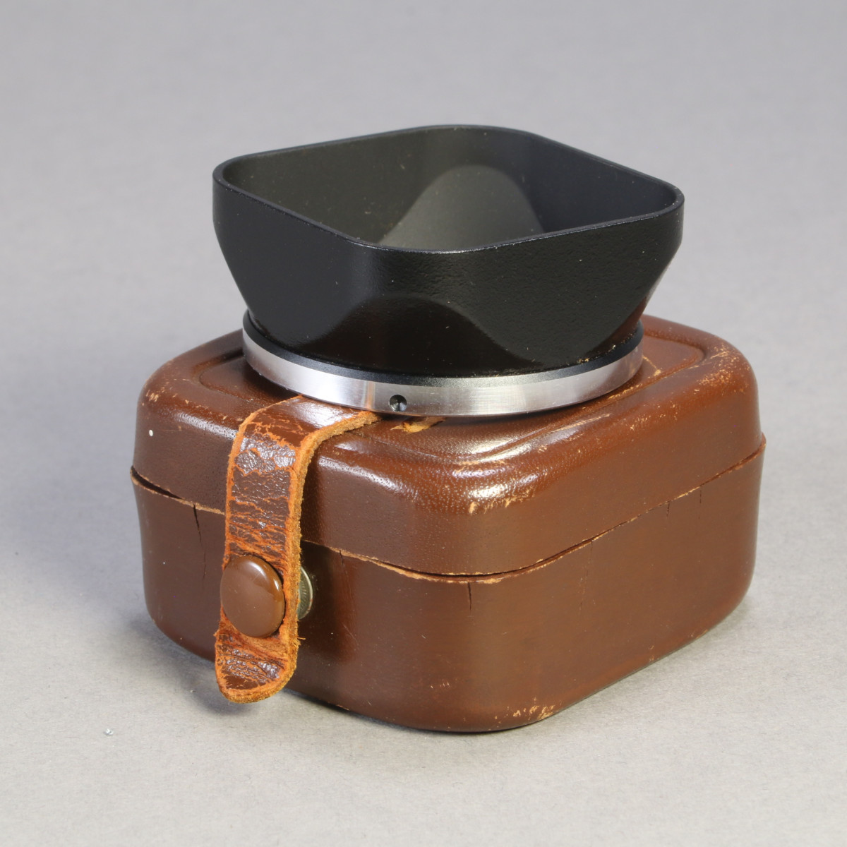 TLR Lens Hood - Bay I