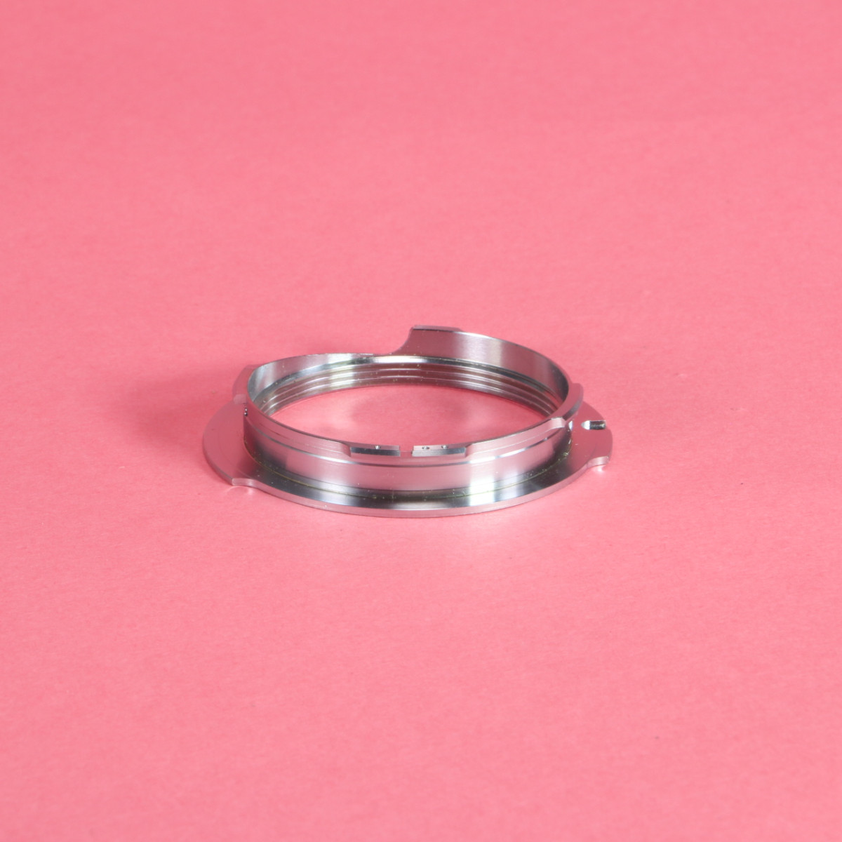 Urth Lens Mount Adapter: M39 Lens to Leica M Camera Body (28/90mm)
