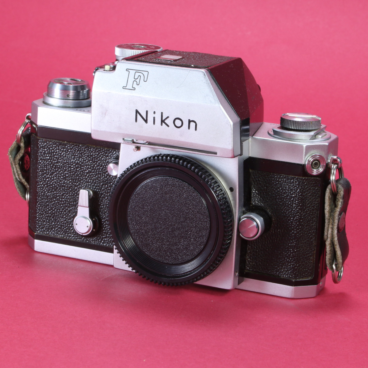 Nikon F Camera with Photomic FTn Prism