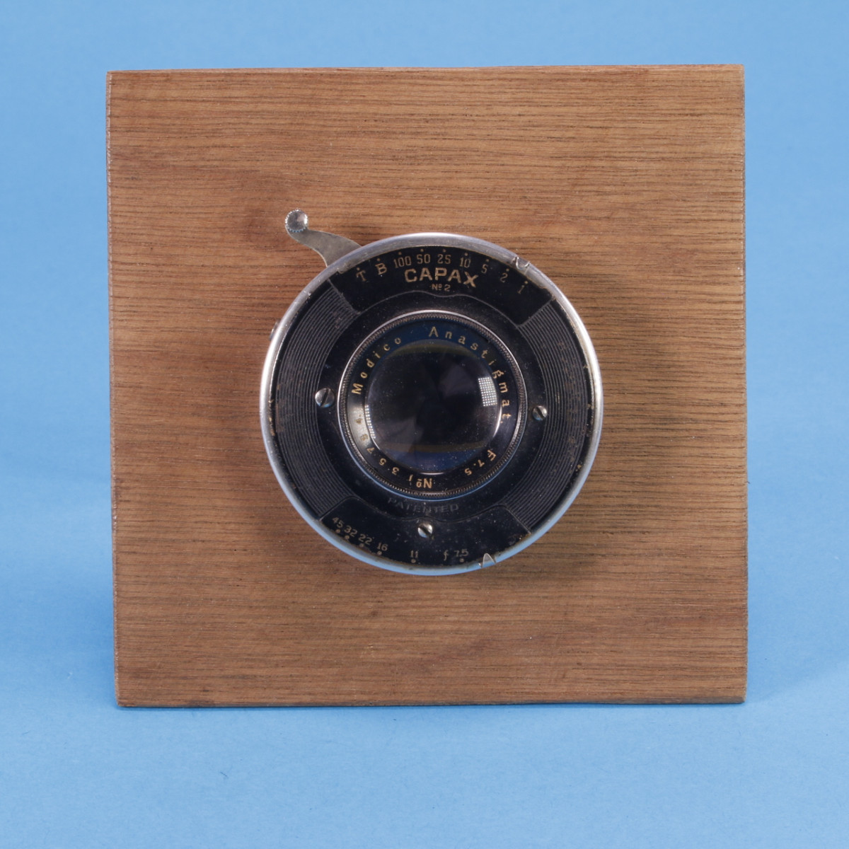 Modico f7.5 Anastigmat Lens