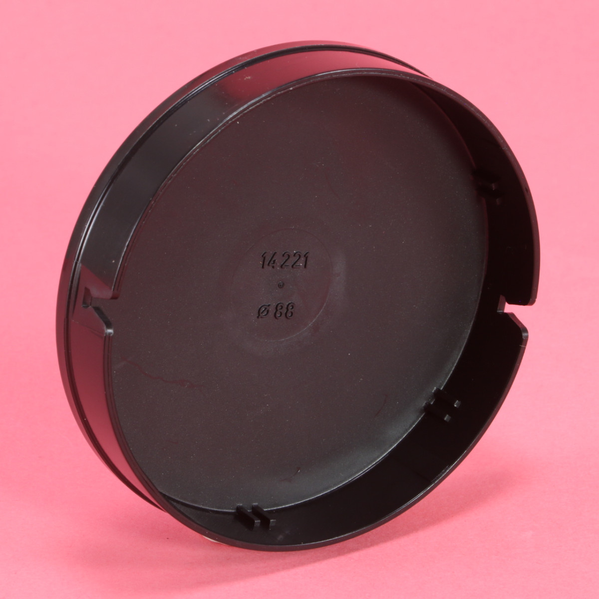 Leica 88mm Lens Cap 14211 for 19mm f2.8 Elmarit-R