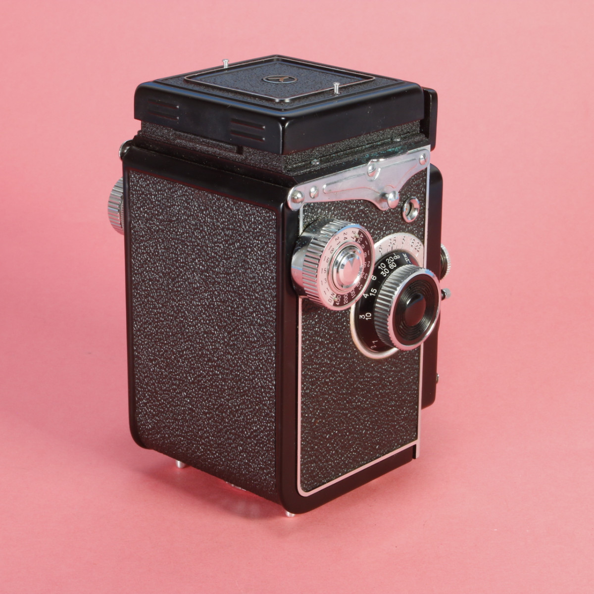Yashica 635 Camera | Blue Moon Camera