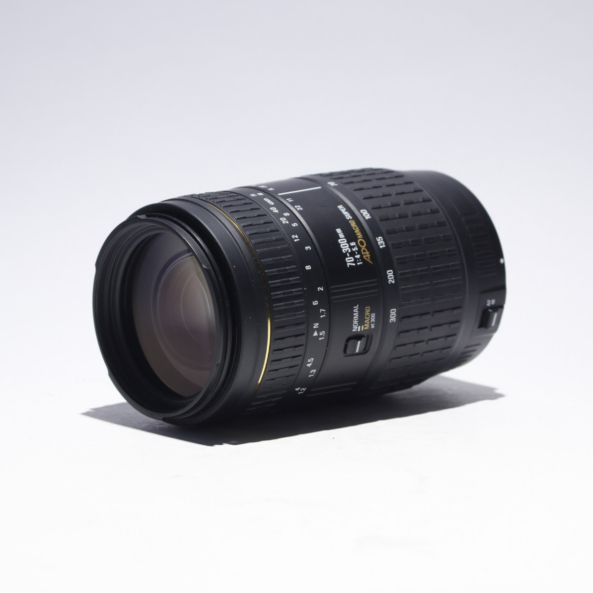 Sigma 70-300mm f4-5.6 APO Macro Super EF Lens