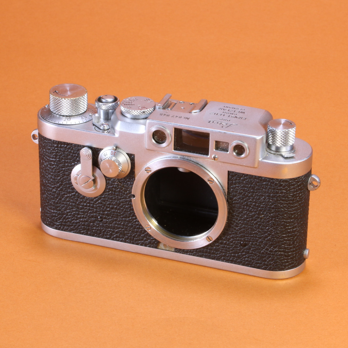 Leica IIIg Camera