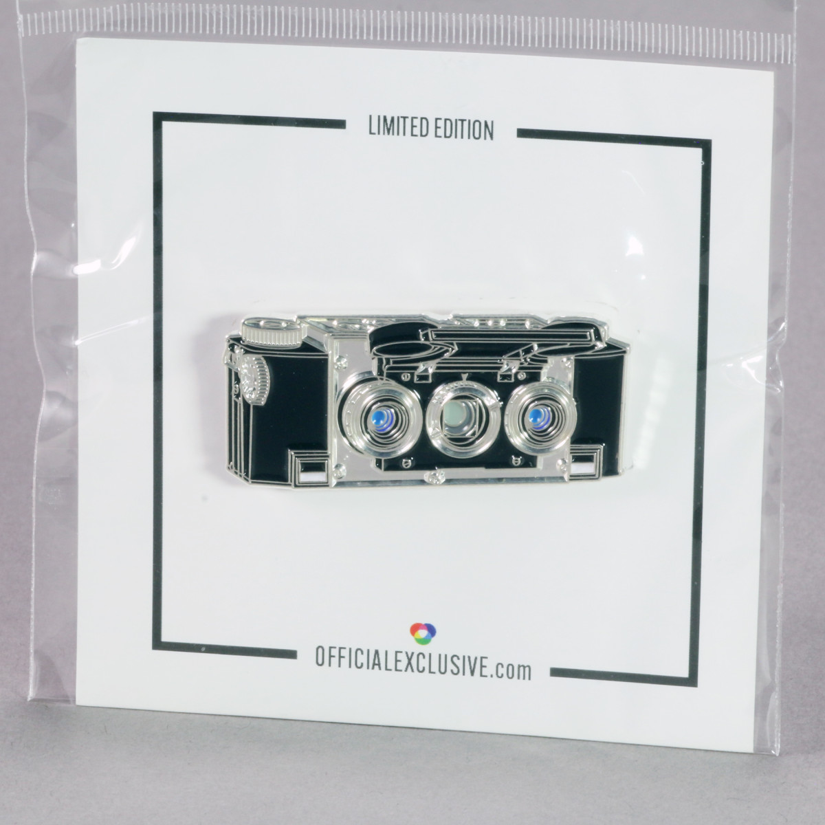 Stereo Realist Enamel Pin