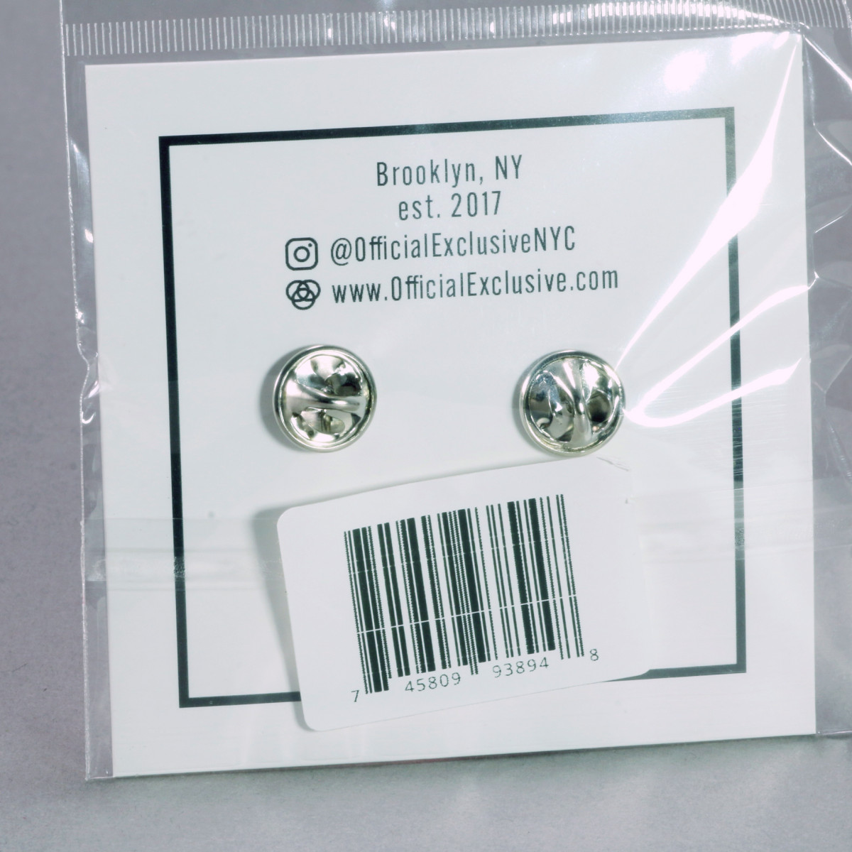 Stereo Realist Enamel Pin